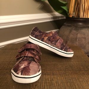Bill Jordan Real Tree camo shoes